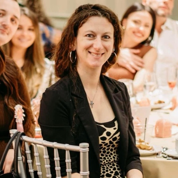 Meet your Posher, Jessica - Picture 1 of 1